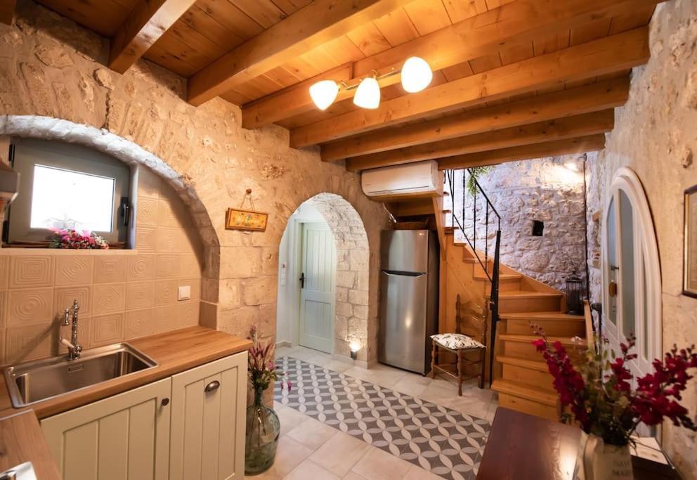Вілла La Casa Di Bella A Tradional Stone House With Barbecue Karia  Екстер'єр фото