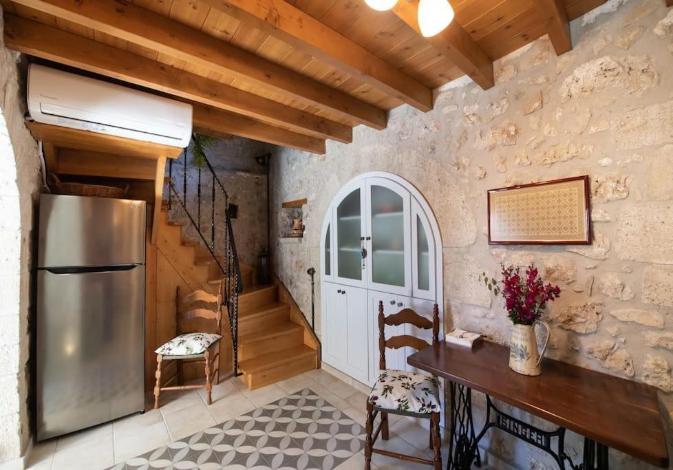 Вілла La Casa Di Bella A Tradional Stone House With Barbecue Karia  Екстер'єр фото