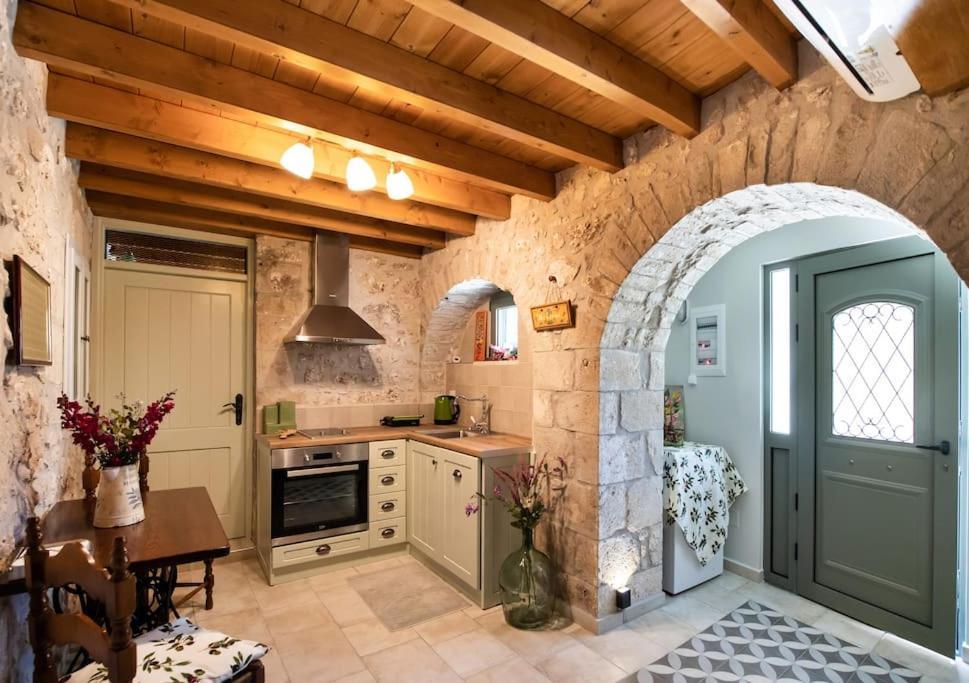 Вілла La Casa Di Bella A Tradional Stone House With Barbecue Karia  Екстер'єр фото